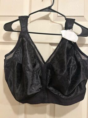 Playtex 18 Hour Ultimate Shoulder Comfort Wireless Bra rose print - size 46 DDD